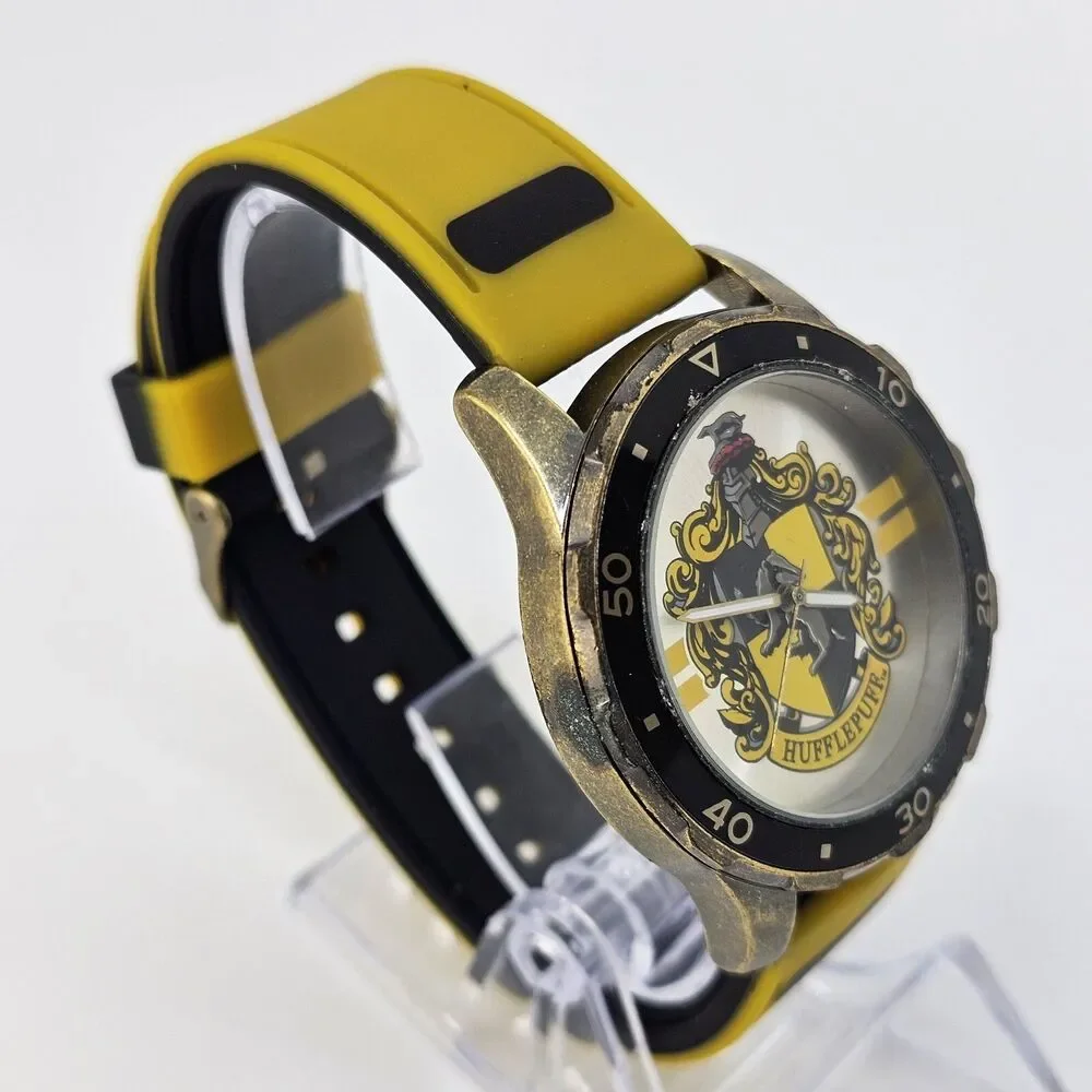 Harry Potter‎ Hufflepuff Men' Watch 44MM Gray Dial Yellow Bands New Battery